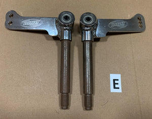 Dino front spindle pair 17mm with 8mm bearing - E