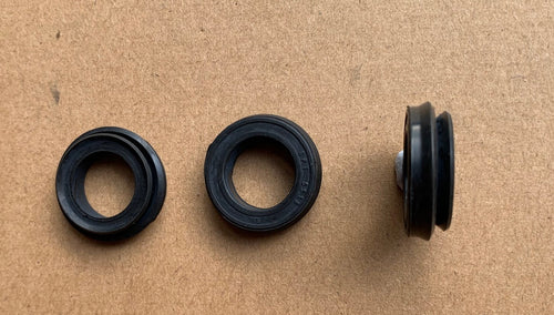 CRG V04, V05, NA master cylinder piston seal