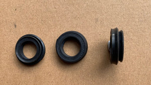 CRG V04, V05, NA master cylinder piston seal