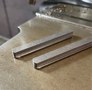 Axle Key - solid stepped 6mm/8mm
